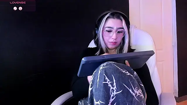 GabyRose9 online show from March 2026 09:47:02 PM