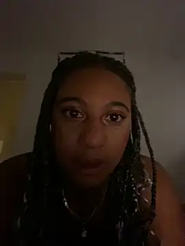 Lydiax online show from November 2025 09:49:02 PM