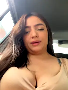 Juanita Rojas online show from December 2025 05:43:02 PM