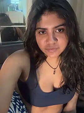 TiaBella  online show from April 2026 07:52:02 PM