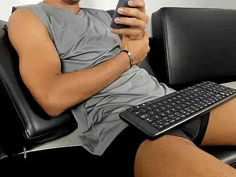 maikol twinkx online show from February 2026 11:34:02 PM