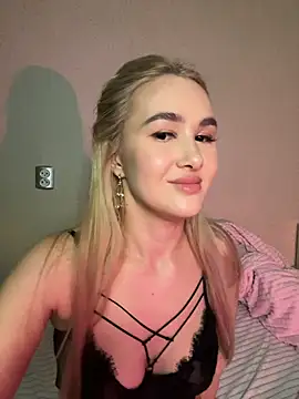 Miss Alisse online show from November 2025 05:59:01 PM