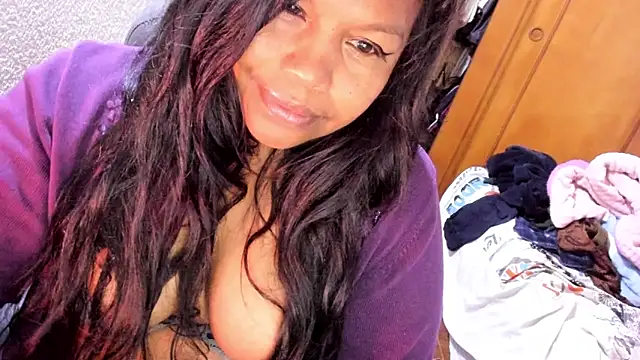 ebonycamelia online show from April 2026 11:08:02 PM