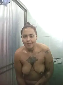 mamacalientica online show from November 2025 07:13:01 PM