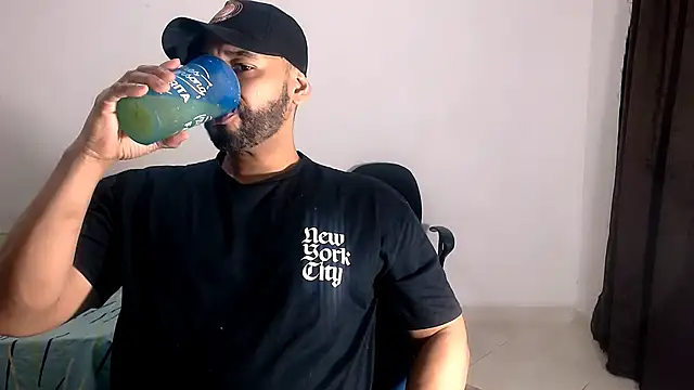 musclehetero online show from November 2025 07:57:01 PM