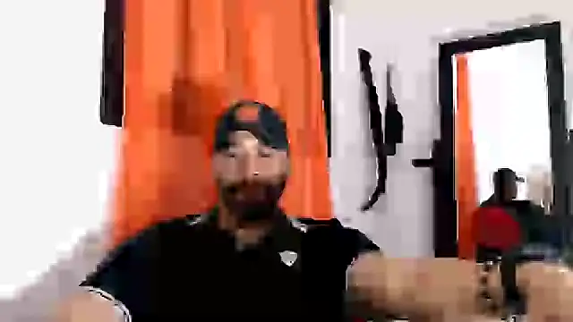 Snapshot of musclehetero chatting on June 2026 10:41:02 AM musclehetero online show from June 2026 10:41:02 AM