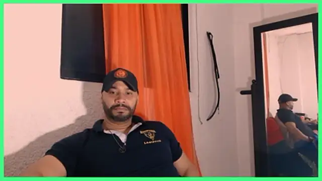 Snapshot of musclehetero chatting on June 2026 07:49:01 AM musclehetero online show from June 2026 07:49:01 AM