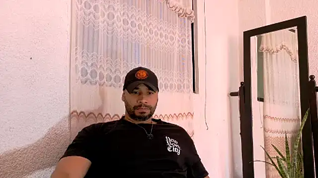 Snapshot of musclehetero chatting on July 2026 07:17:01 PM musclehetero online show from July 2026 07:17:01 PM