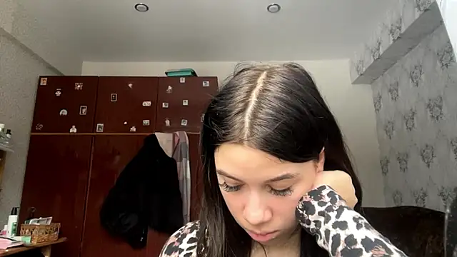 DebbiGoodknight online show from November 2025 07:44:02 AM