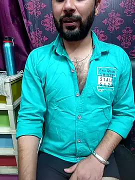 Cute Lucky online show from February 2026 10:52:02 AM