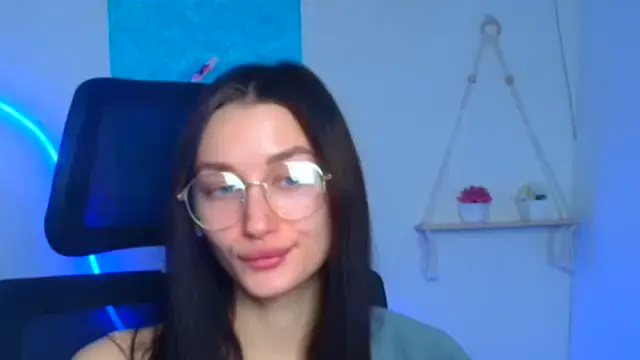 Snapshot of Stella_XO chatting on February 2026 06:48:02 AM Stella XO online show from February 2026 06:48:02 AM