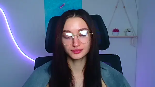 Snapshot of Stella_XO chatting on February 2026 06:44:01 AM Stella XO online show from February 2026 06:44:01 AM