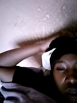 Queenpussywet123 online show from November 2025 04:01:01 AM