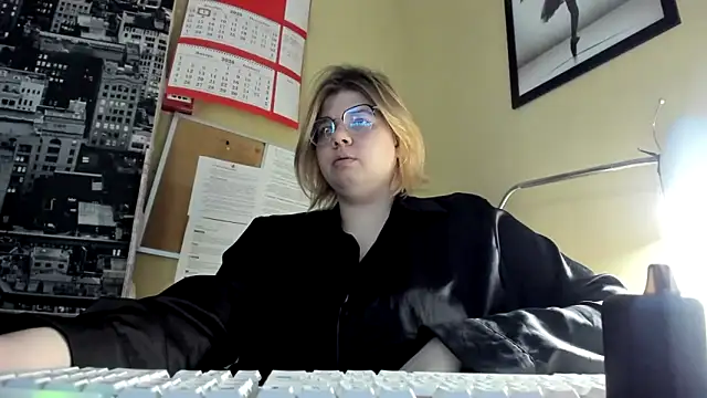 KrisRoyal online show from November 2025 11:36:02 AM