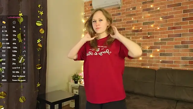 Snapshot of VoidElaris chatting on January 2026 07:07:02 PM VoidElaris online show from January 2026 07:07:02 PM