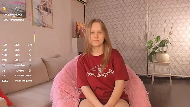 Snapshot of VoidElaris chatting on July 2026 06:21:01 PM VoidElaris online show from July 2026 06:21:01 PM