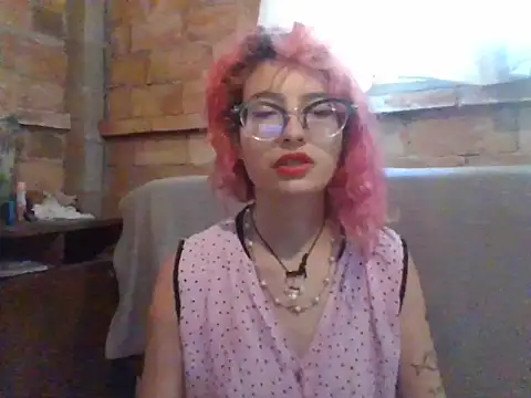 Madolina online show from November 2025 03:23:02 PM