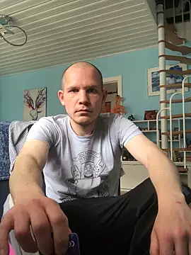 Spielzeugtwink online show from May 2026 02:55:02 PM
