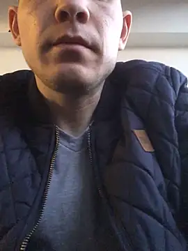 Spielzeugtwink online show from May 2026 07:22:01 PM