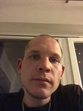 Spielzeugtwink online show from May 2026 09:20:02 PM