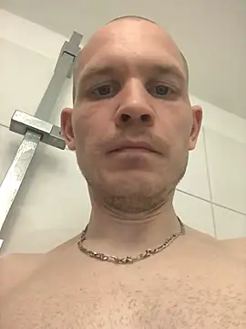 Spielzeugtwink online show from June 2026 09:19:01 PM