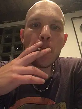 Spielzeugtwink online show from July 2026 10:05:02 PM