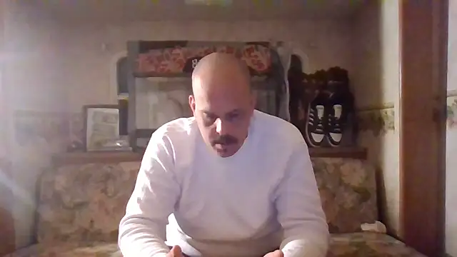 BigriskDaddy92 online show from February 2026 01:51:01 PM