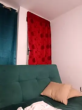 coral13 online show from November 2025 11:49:02 PM