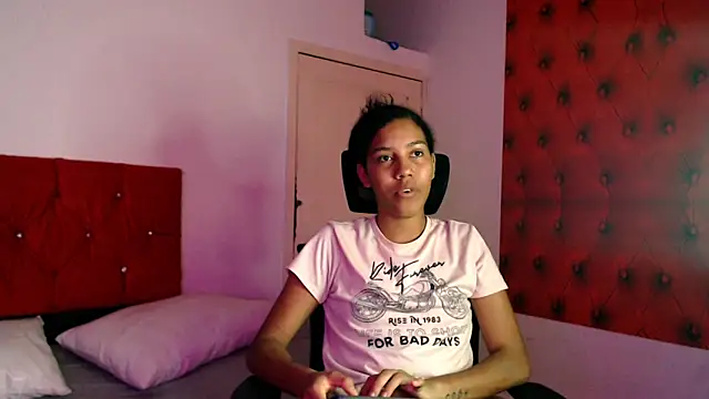 xamaravelour online show from November 2025 07:04:02 PM