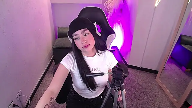 vallolett online show from February 2026 08:46:02 PM