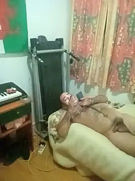 Jonas199100 online show from November 2025 08:41:02 PM