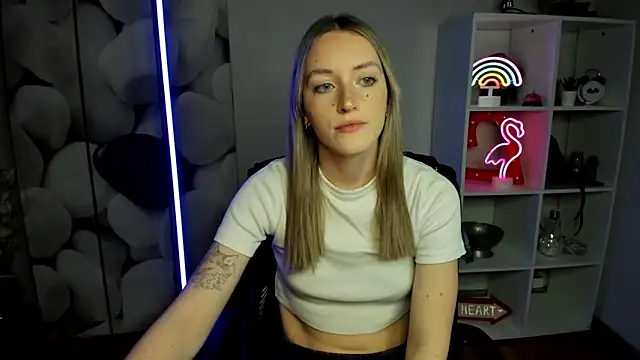 EvelynBlond online show from December 2025 01:39:02 PM