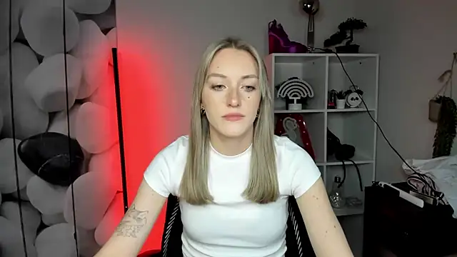 EvelynBlond online show from January 2026 01:26:01 PM