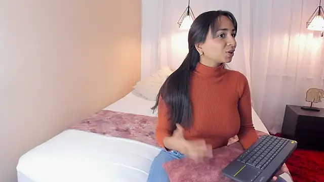 MiaRosy ValentinoRussel online show from November 2025 07:49:02 PM