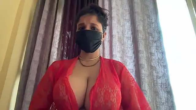 Snapshot of Smita_silk69 chatting on June 2026 06:29:01 AM Smita silk69 online show from June 2026 06:29:01 AM