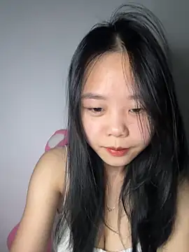 Kiee-lee online show from November 2025 01:26:02 PM