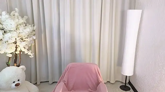 ImiMonroe online show from December 2025 11:17:01 AM