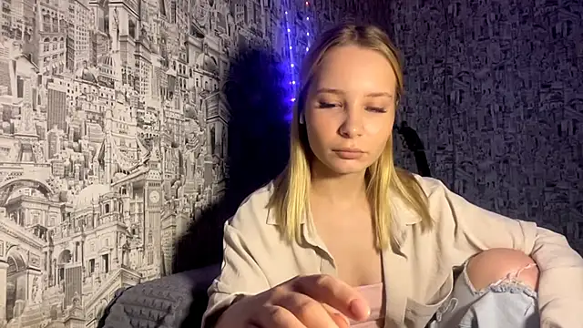 SophieLorein online show from November 2025 09:12:02 AM