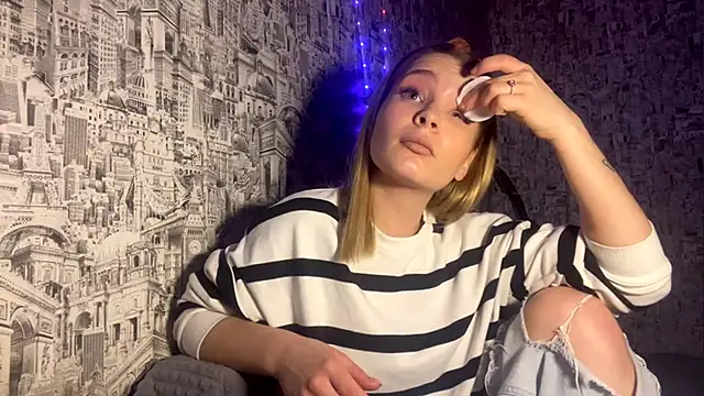 SophieLorein online show from November 2025 10:08:02 AM