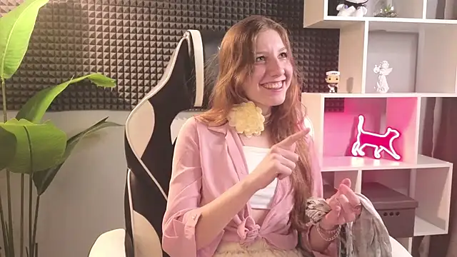 Snapshot of HazeLuneth chatting on February 2026 08:42:01 AM HazeLuneth online show from February 2026 08:42:01 AM