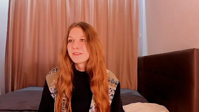 Snapshot of HazeLuneth chatting on February 2026 07:37:01 AM HazeLuneth online show from February 2026 07:37:01 AM