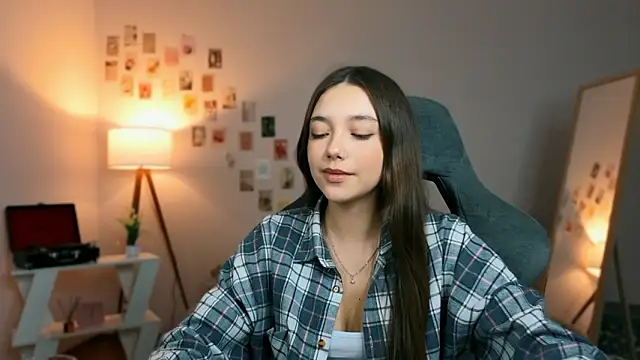 Vexorine online show from March 2026 07:40:01 PM