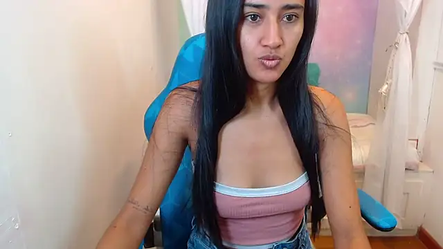 Meggan James online show from November 2025 11:44:01 AM