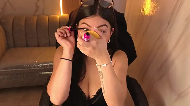 violeta tf online show from February 2026 01:44:02 PM