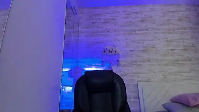 Emir Ozan  online show from January 2026 02:27:01 AM