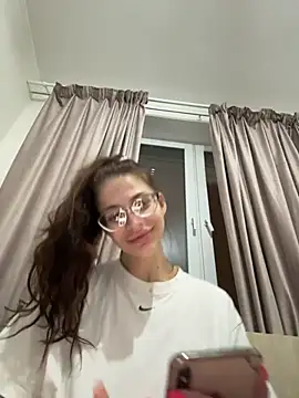 Daria Promisess online show from November 2025 07:18:01 PM