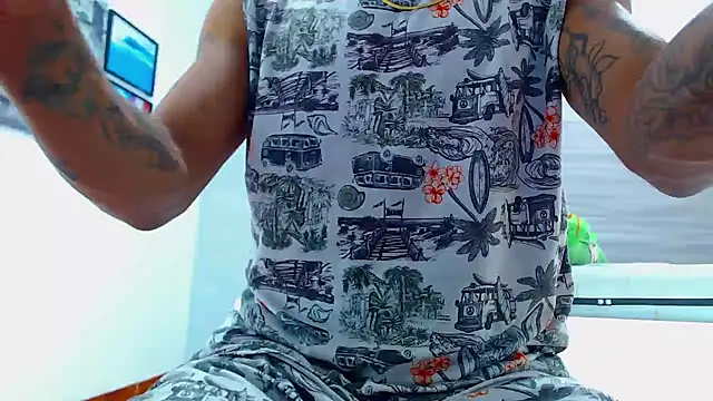 Hot Latino x online show from January 2026 12:42:01 PM