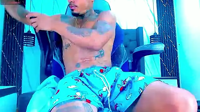 Hot Latino x online show from March 2026 12:33:02 PM