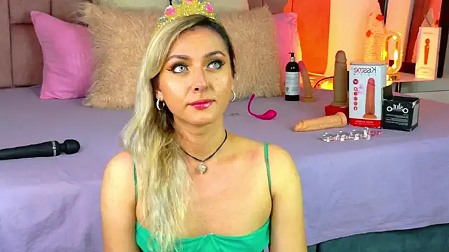 Lunitaa Diva online show from January 2026 03:05:01 PM