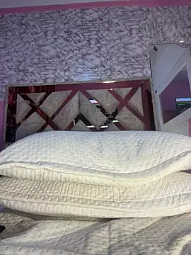 valeryfox   online show from November 2025 11:34:02 AM